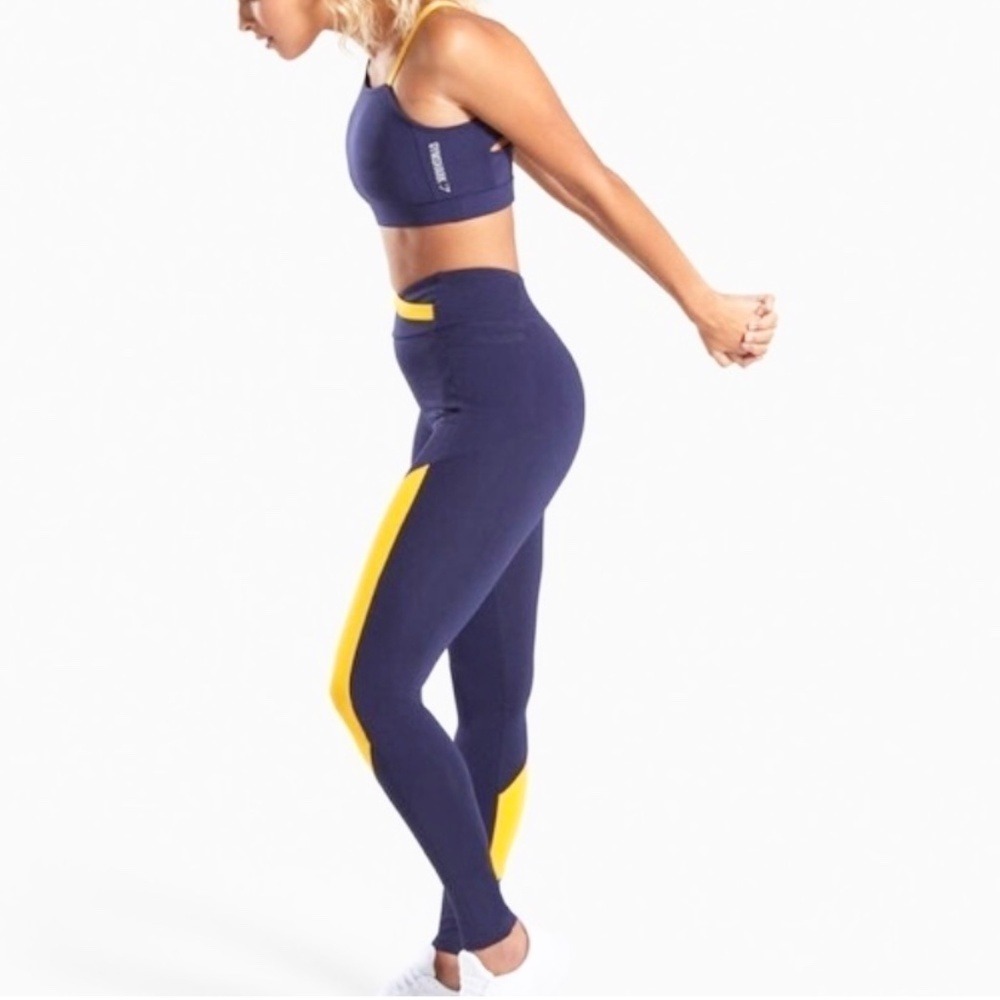 Gymshark Asymmetrical Crossover Leggings Size‎ M